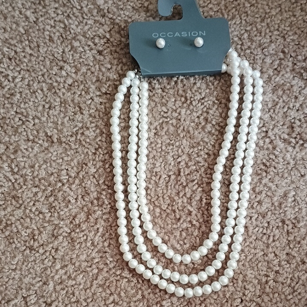 Occasion White Pearl Necklace and Earring Set